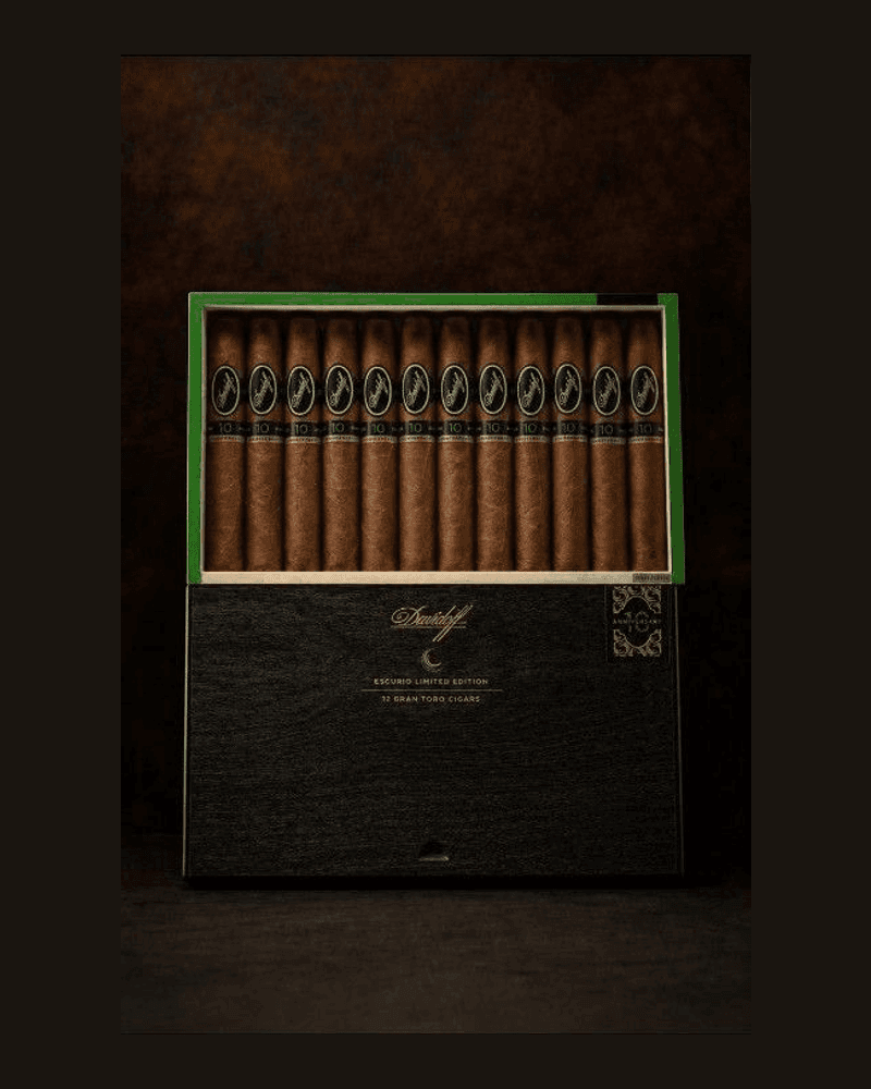 Davidoff Escurio 10th Anniversary — caja abierta Gran Toro