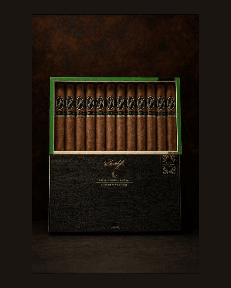 Davidoff Escurio 10th Anniversary — caja abierta Gran Toro