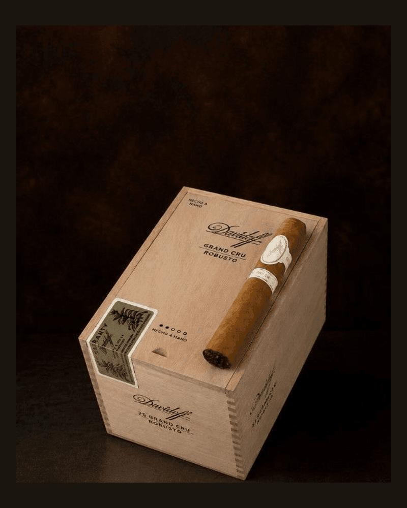 Davidoff Grand Cru Robusto — caja y puro